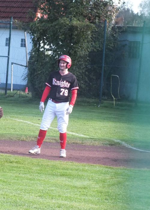 Baseballspieler der Hamburg Knights am Base