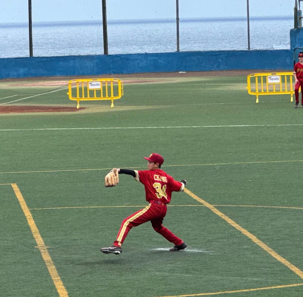 Pitcher Myles wirft den Baseball